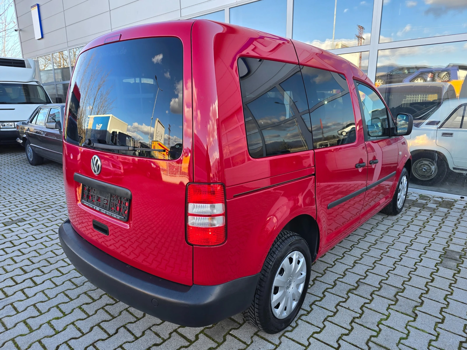 VW Caddy 1.6 TDi FACELIFT !! GERMANY !! - изображение 7