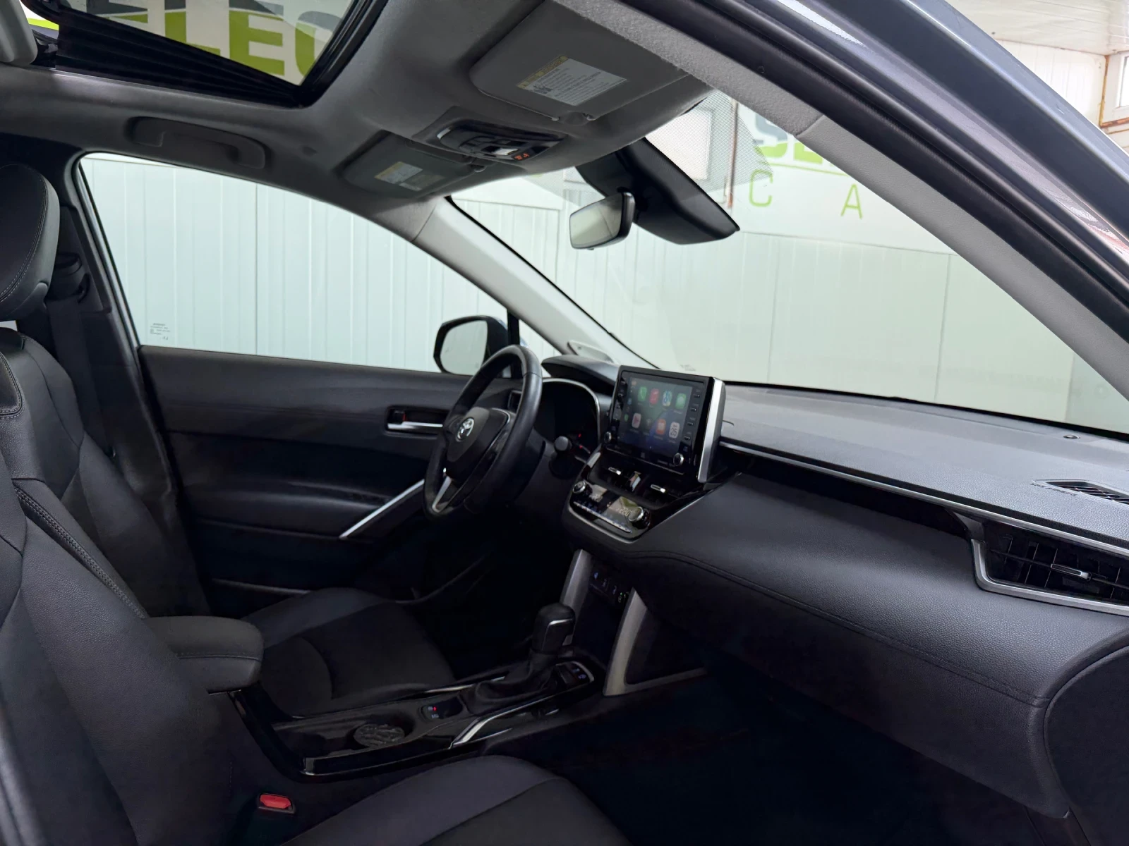 Toyota Corolla Cross XLE 4WD/4x4 * JBL* , снимка 9 - Автомобили и джипове - 53976649