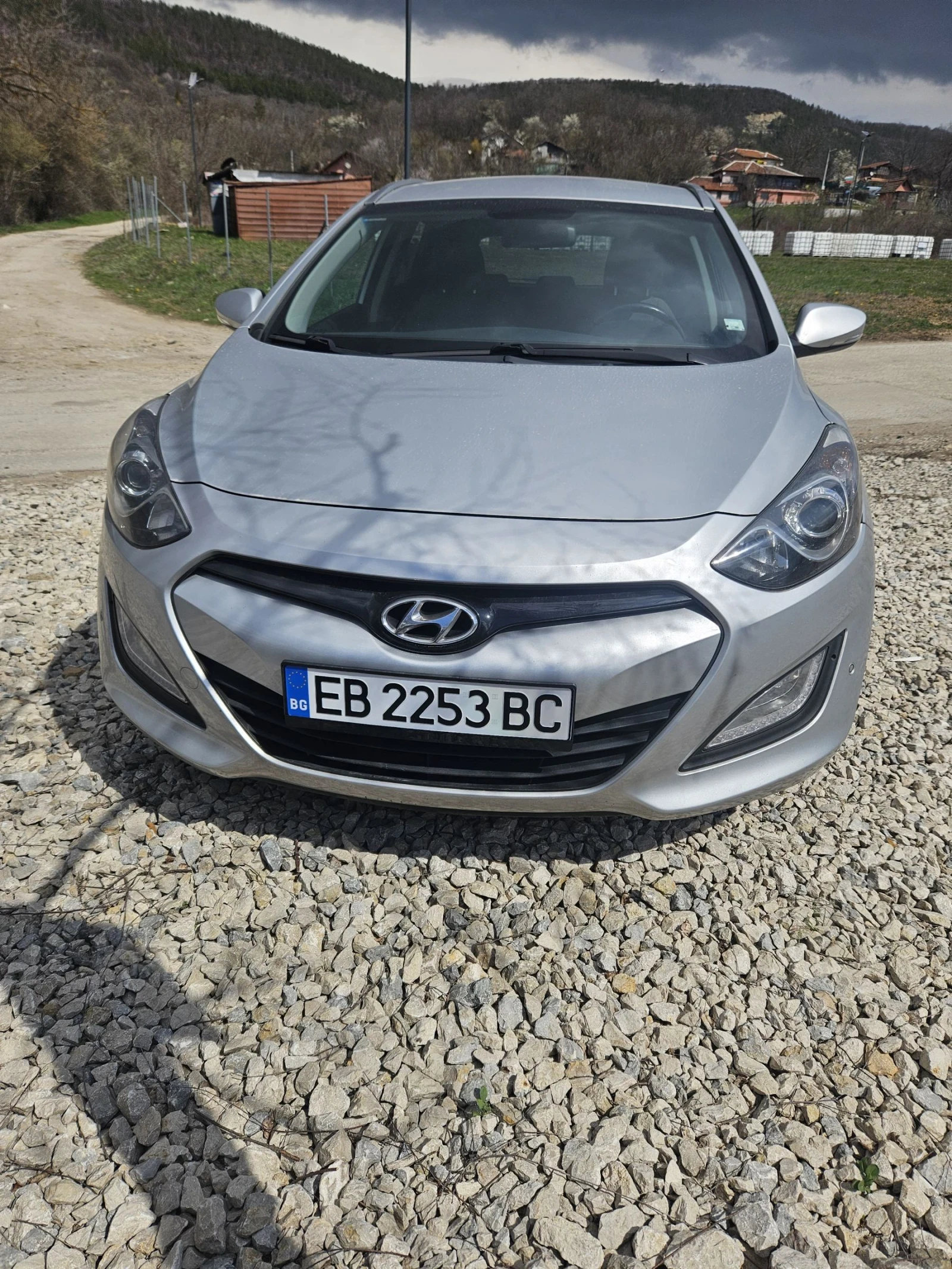 Hyundai I30 1.6 Бензин, теглич, камера за задно виждане, клима, снимка 3 - Автомобили и джипове - 53998013
