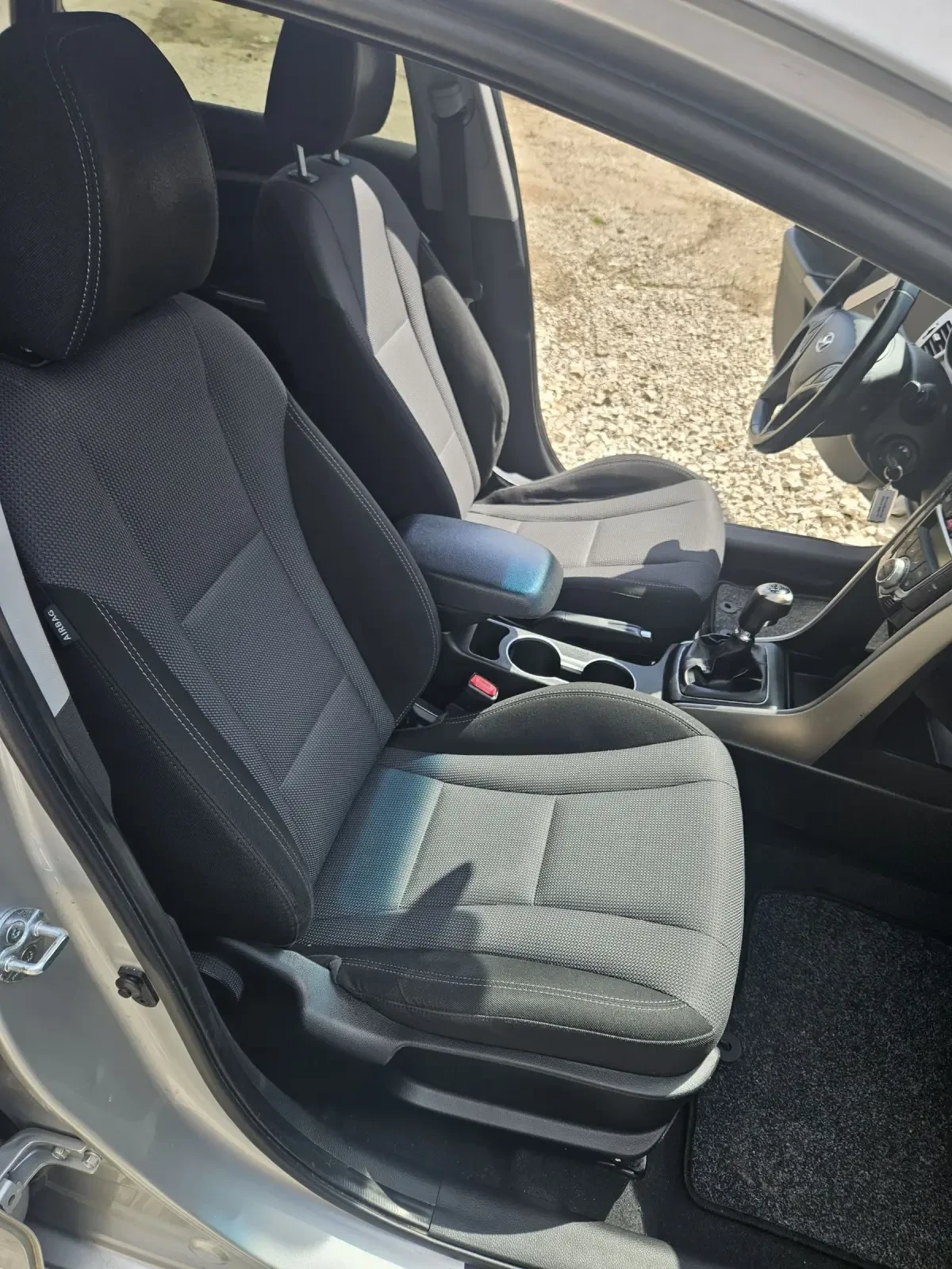 Hyundai I30 1.6 Бензин, теглич, камера за задно виждане, клима, снимка 7 - Автомобили и джипове - 53998013