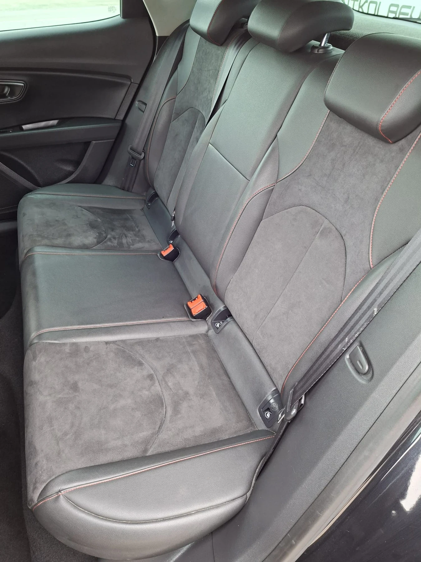 Seat Leon 1.8 FR, снимка 9 - Автомобили и джипове - 54218057