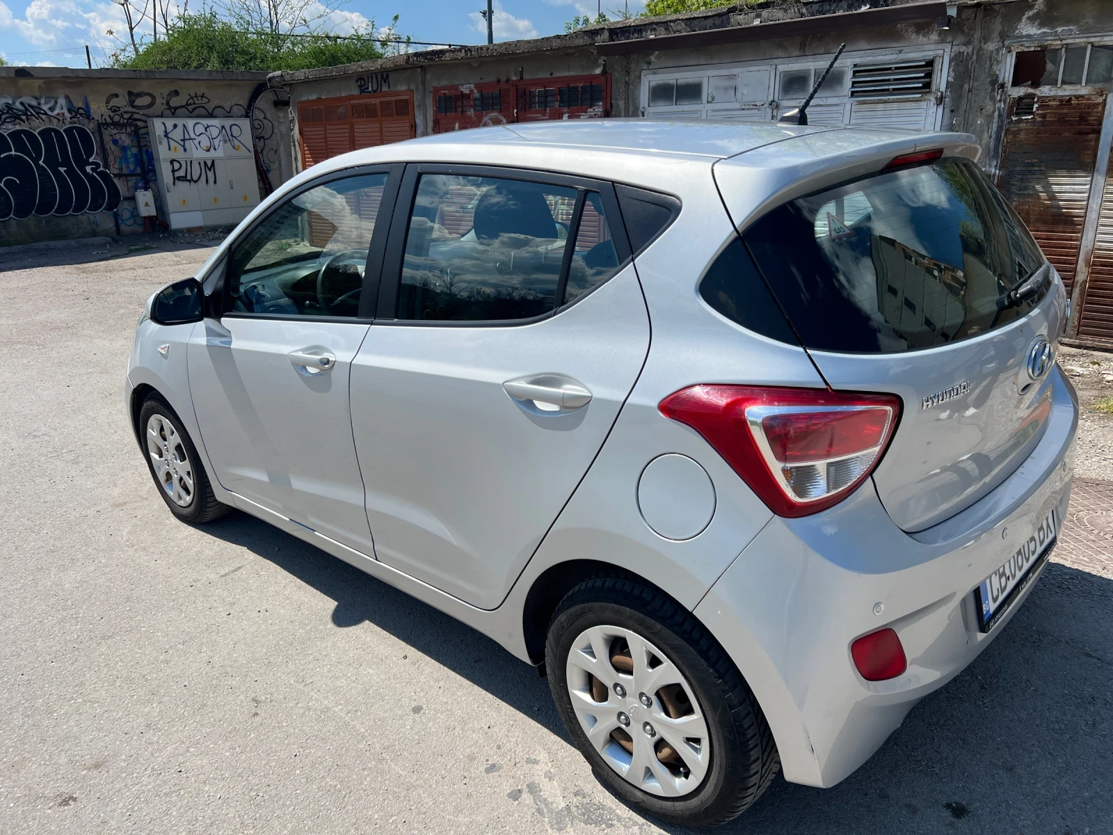 Hyundai I10, снимка 5 - Автомобили и джипове - 54248400