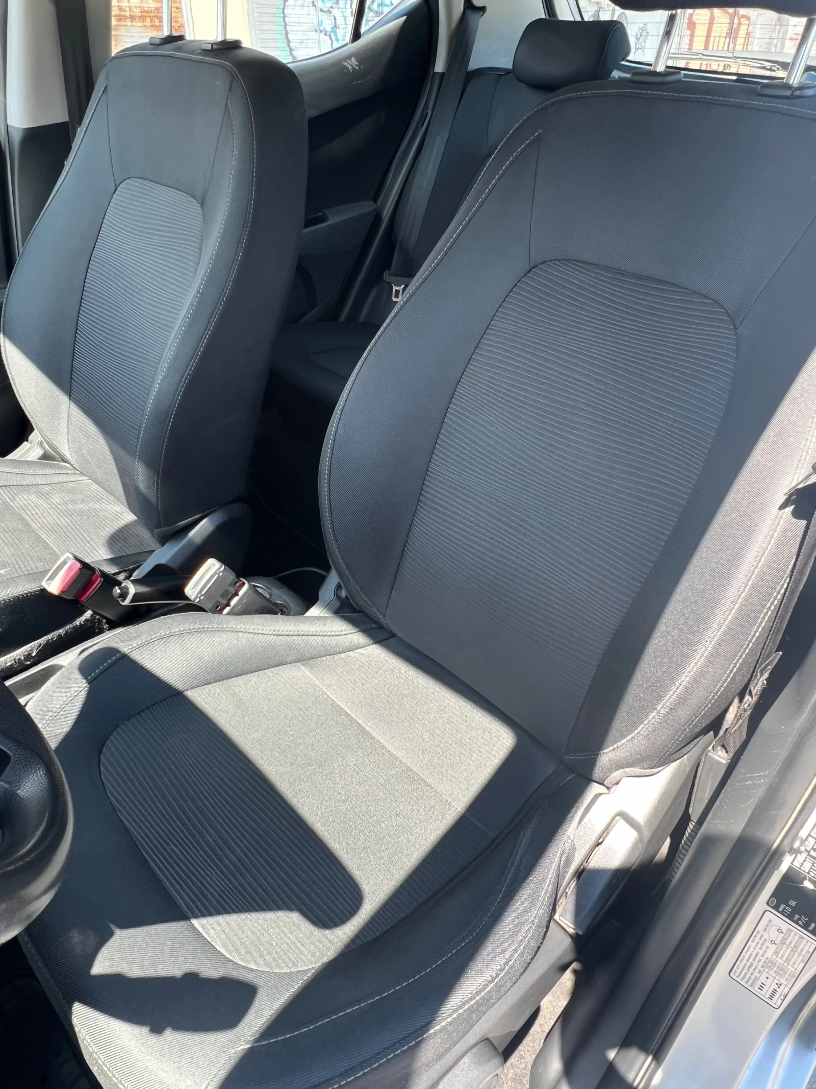 Hyundai I10, снимка 10 - Автомобили и джипове - 54248400