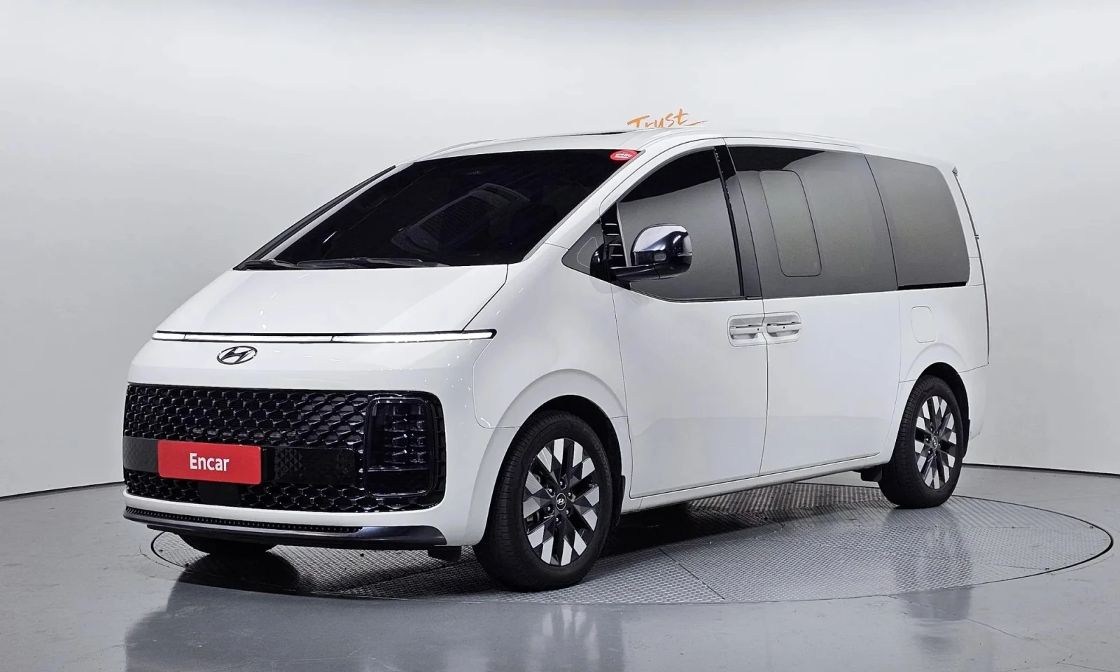 Hyundai Staria  L3.5 Lounge 7-Seater Mobility