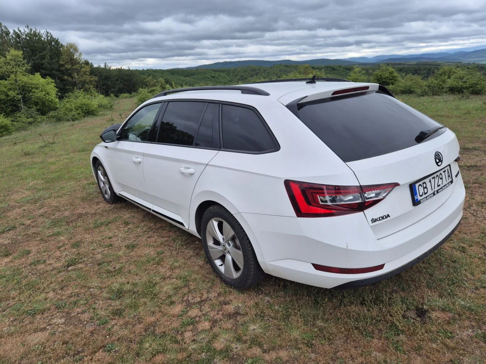 Skoda Superb 2.0 TDI, снимка 3 - Автомобили и джипове - 54484554