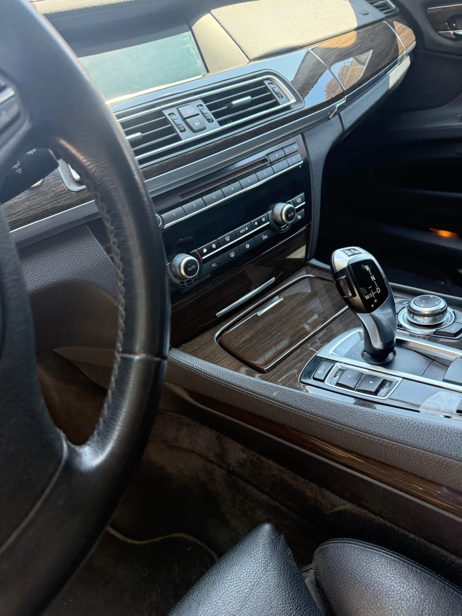 BMW 730 Топ състояние, снимка 9 - Автомобили и джипове - 54498045