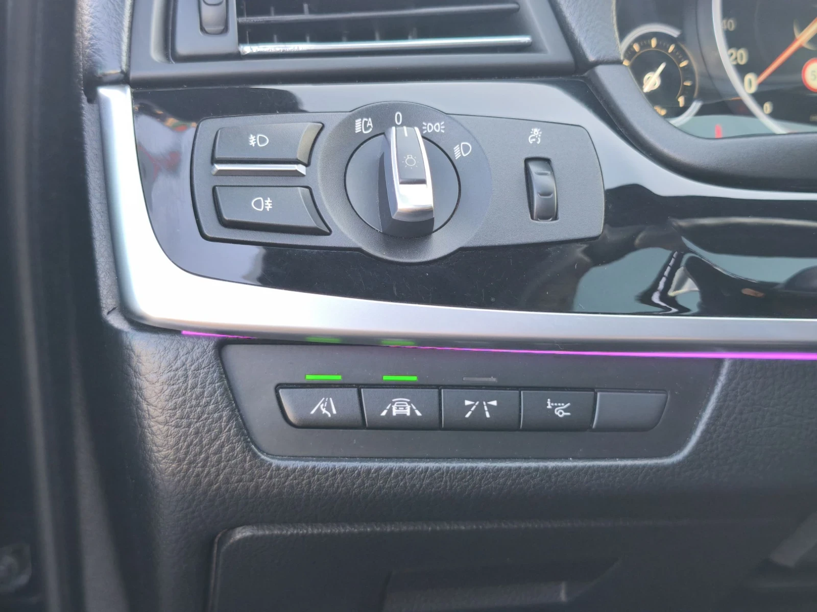 BMW 535 xDrive/SoftClose/KeyLess/Harman, снимка 16 - Автомобили и джипове - 55271015