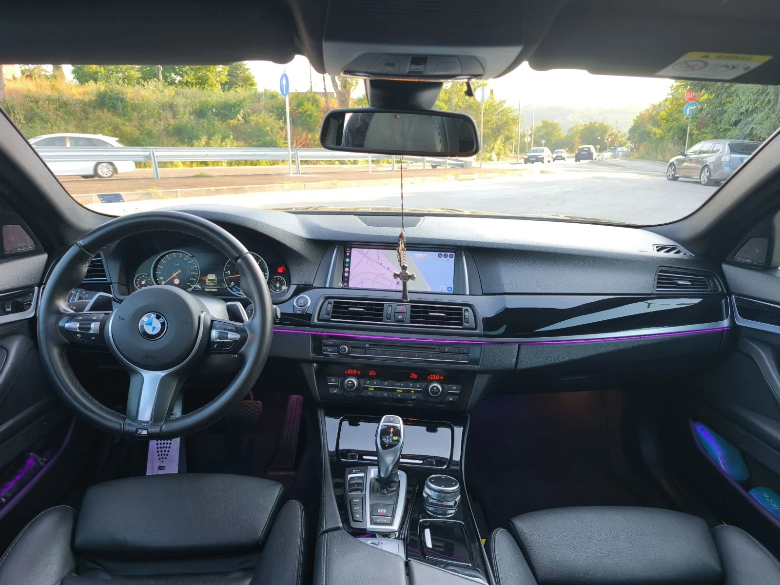 BMW 535 xDrive/SoftClose/KeyLess/Harman, снимка 6 - Автомобили и джипове - 55271015