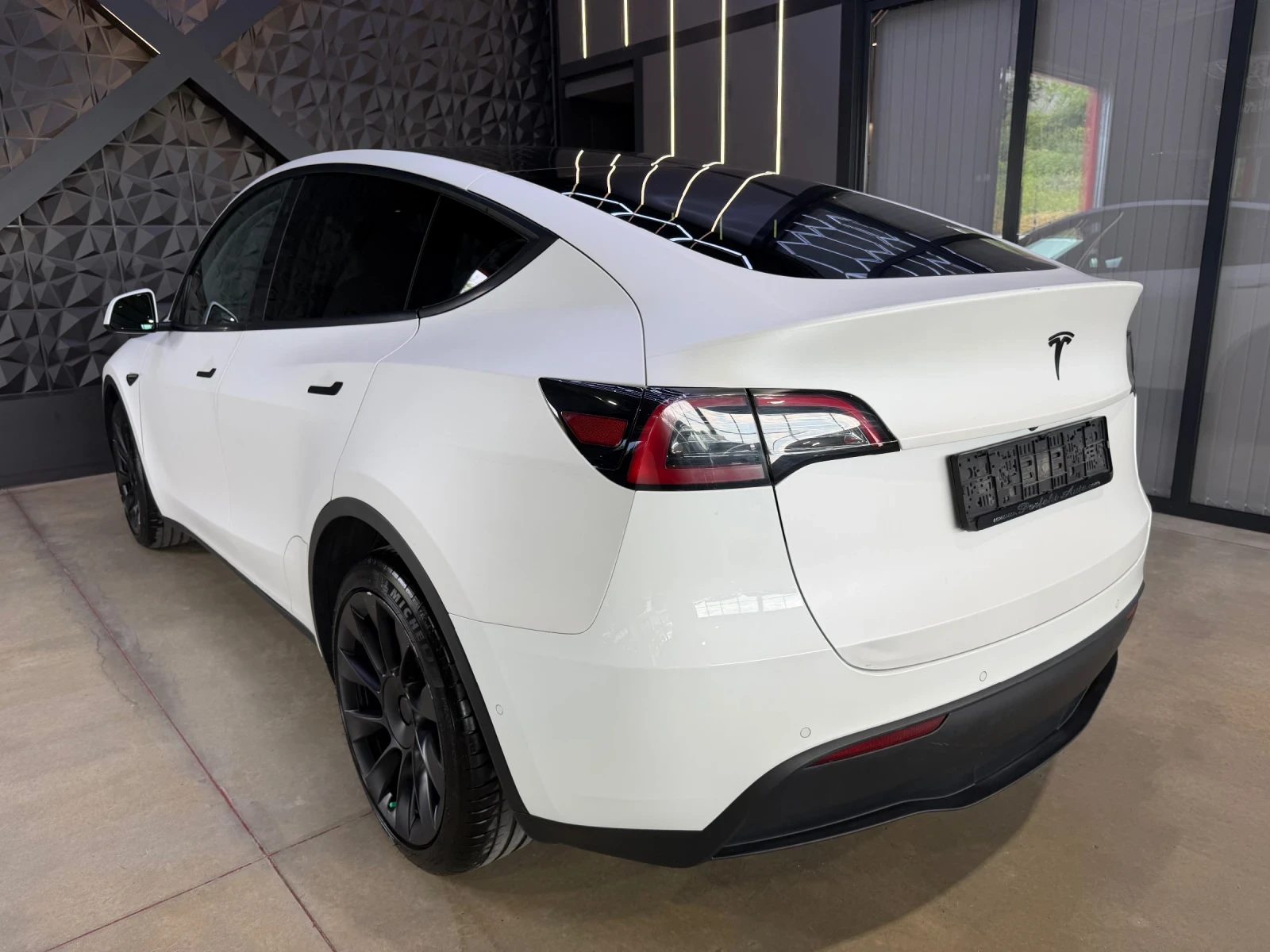 Tesla Model Y LONG RANGE * DUALMOTOR * 78.1 KW * , снимка 3 - Автомобили и джипове - 54809546