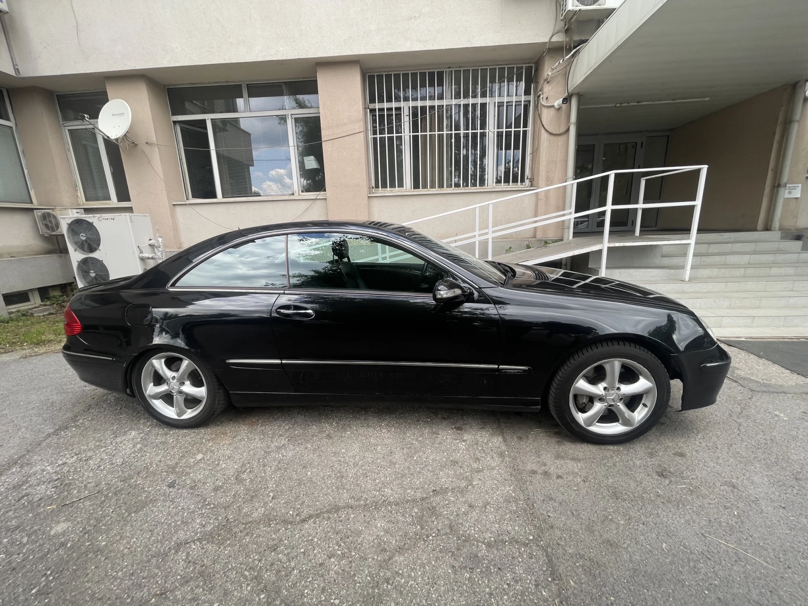 Mercedes-Benz CLK, снимка 6 - Автомобили и джипове - 54971244