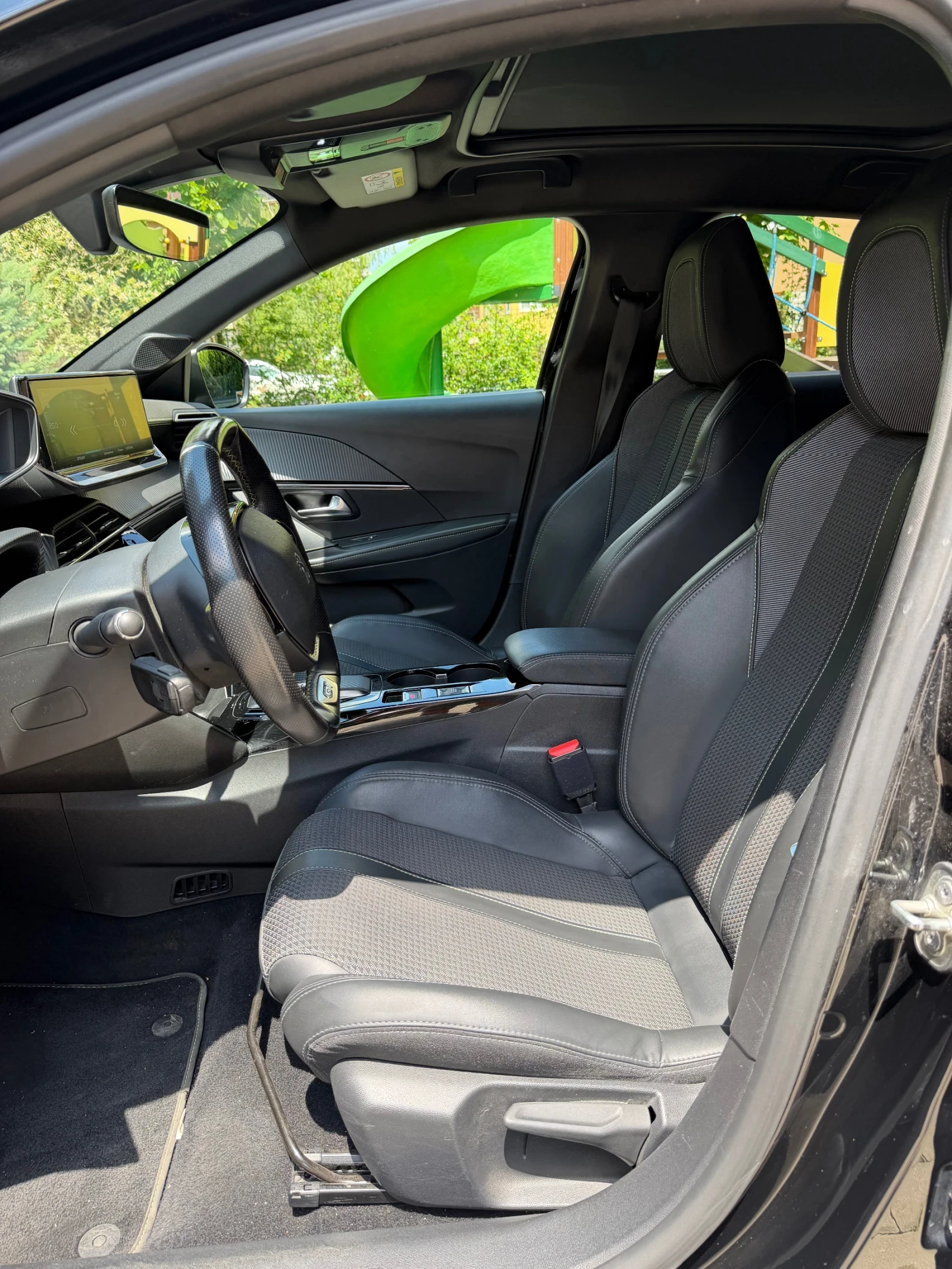 Peugeot 208, снимка 7 - Автомобили и джипове - 54982931