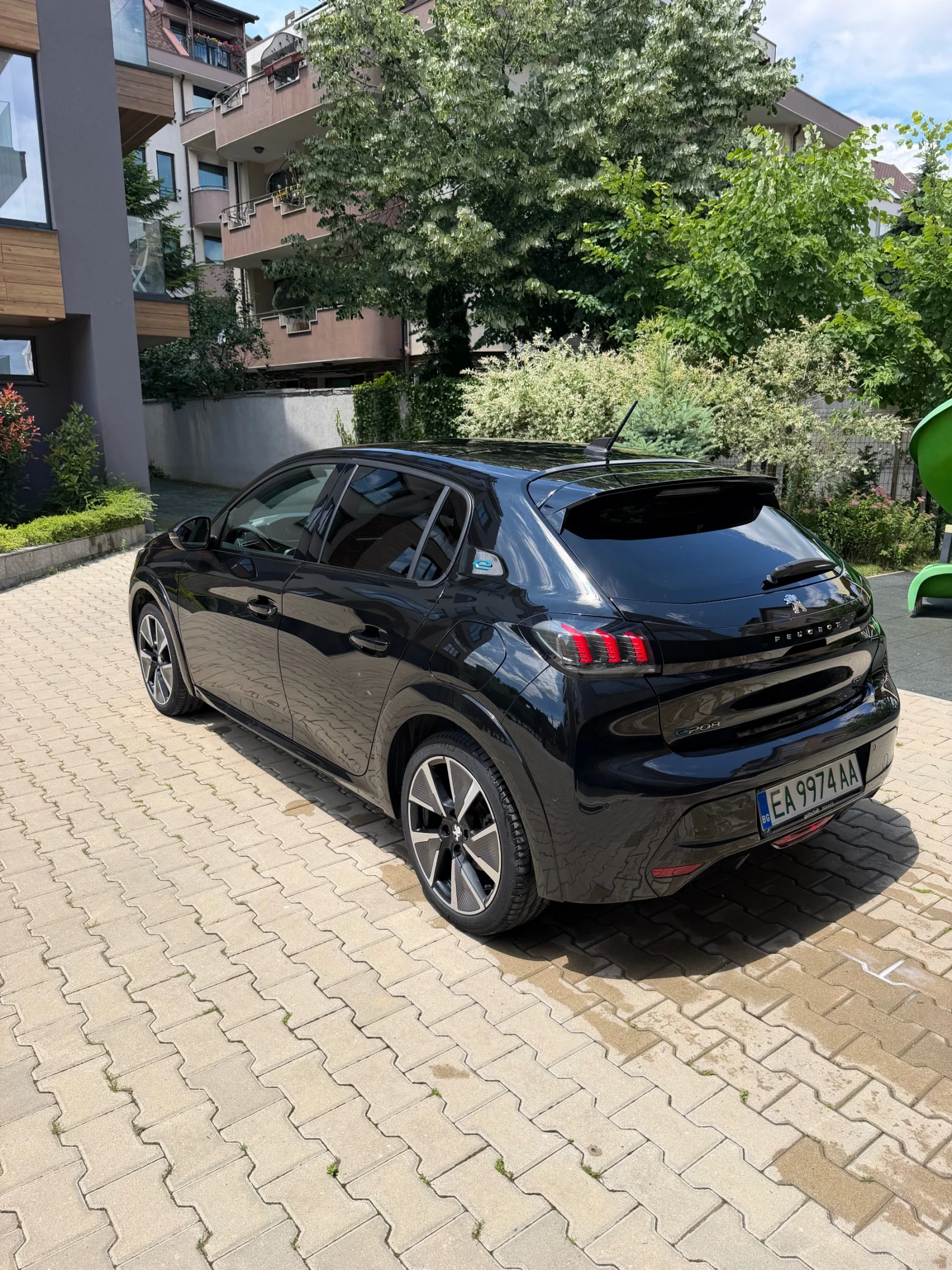 Peugeot 208, снимка 4 - Автомобили и джипове - 54982931