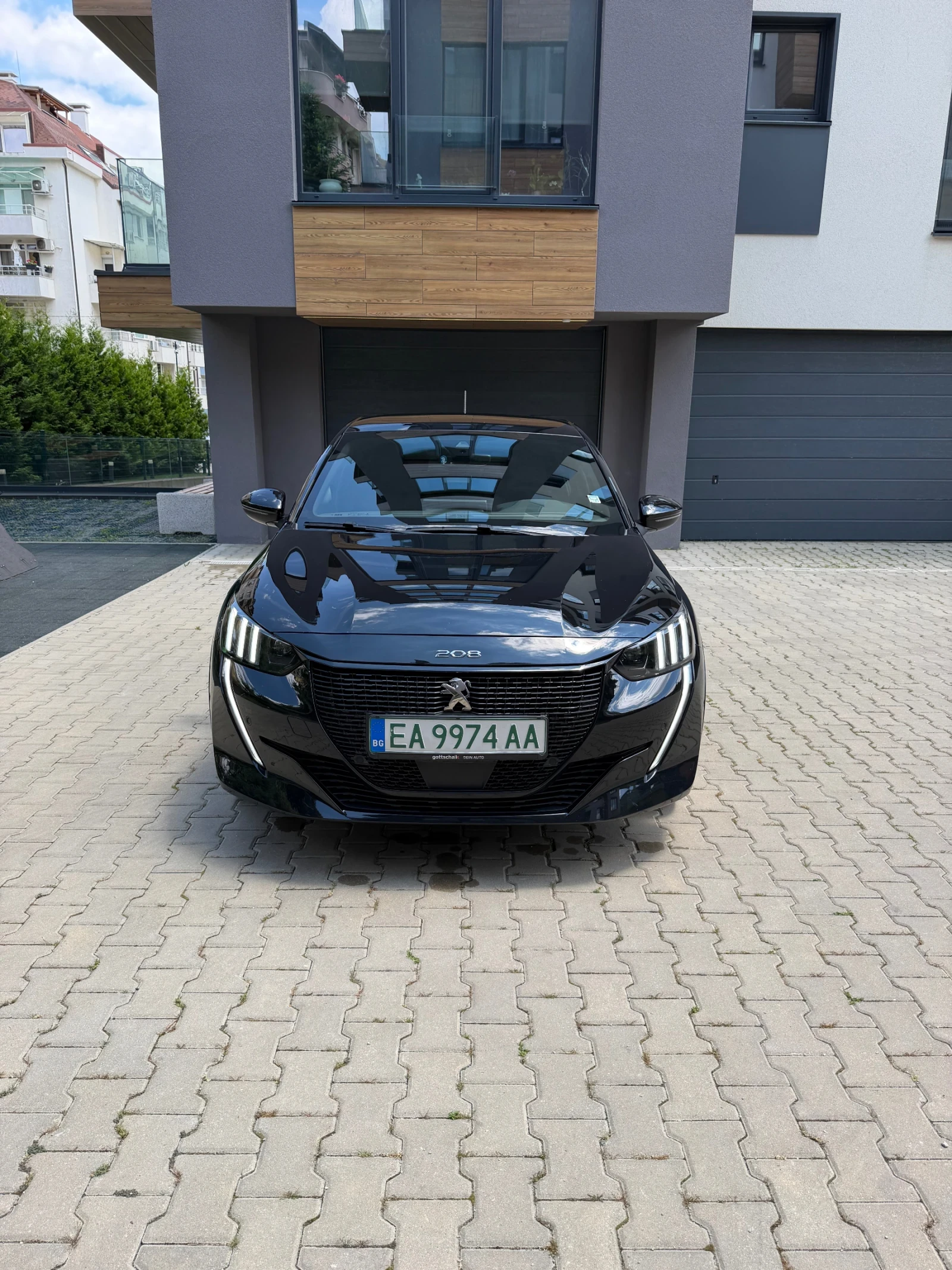 Peugeot 208, снимка 6 - Автомобили и джипове - 54982931
