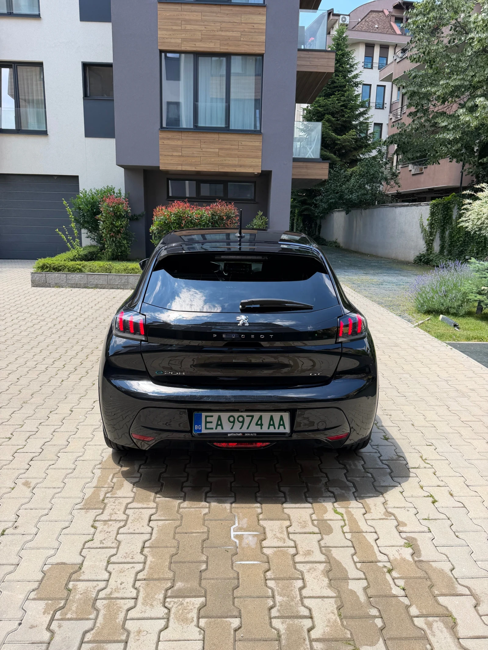 Peugeot 208, снимка 3 - Автомобили и джипове - 54982931