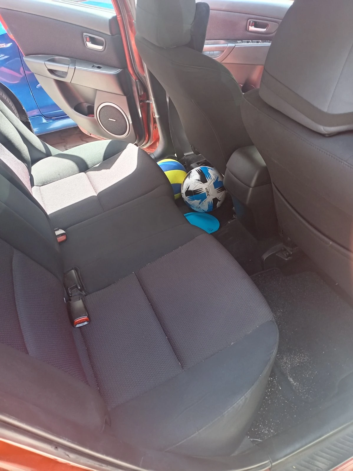 Mazda 3 1.6, снимка 11 - Автомобили и джипове - 55669613