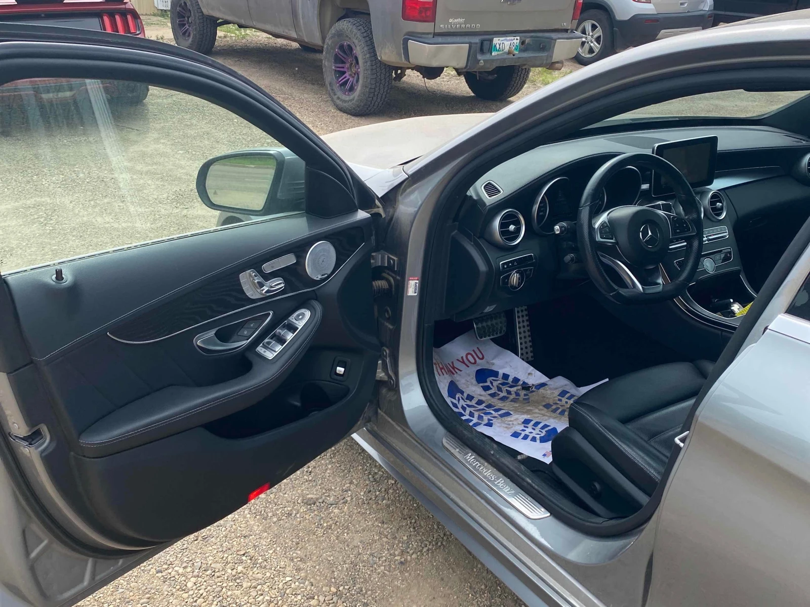 Mercedes-Benz C 400 AMG * * CARFAX * * АВТО КРЕДИТ * * , снимка 6 - Автомобили и джипове - 55328184