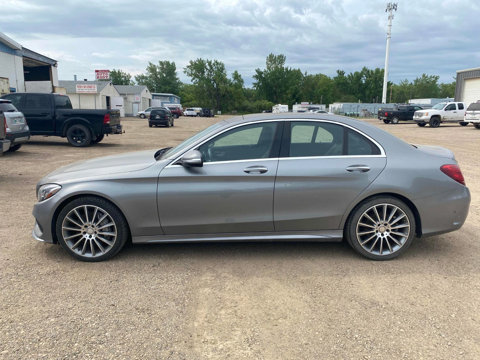 Mercedes-Benz C 400 AMG * * CARFAX * * АВТО КРЕДИТ * * , снимка 4 - Автомобили и джипове - 55328184