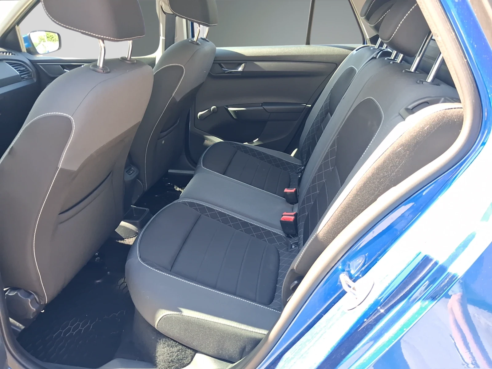 Skoda Fabia Комби Амбишън 1, 0 TSI / 70 kW / 95 к.с., 5M, снимка 12 - Автомобили и джипове - 55698626