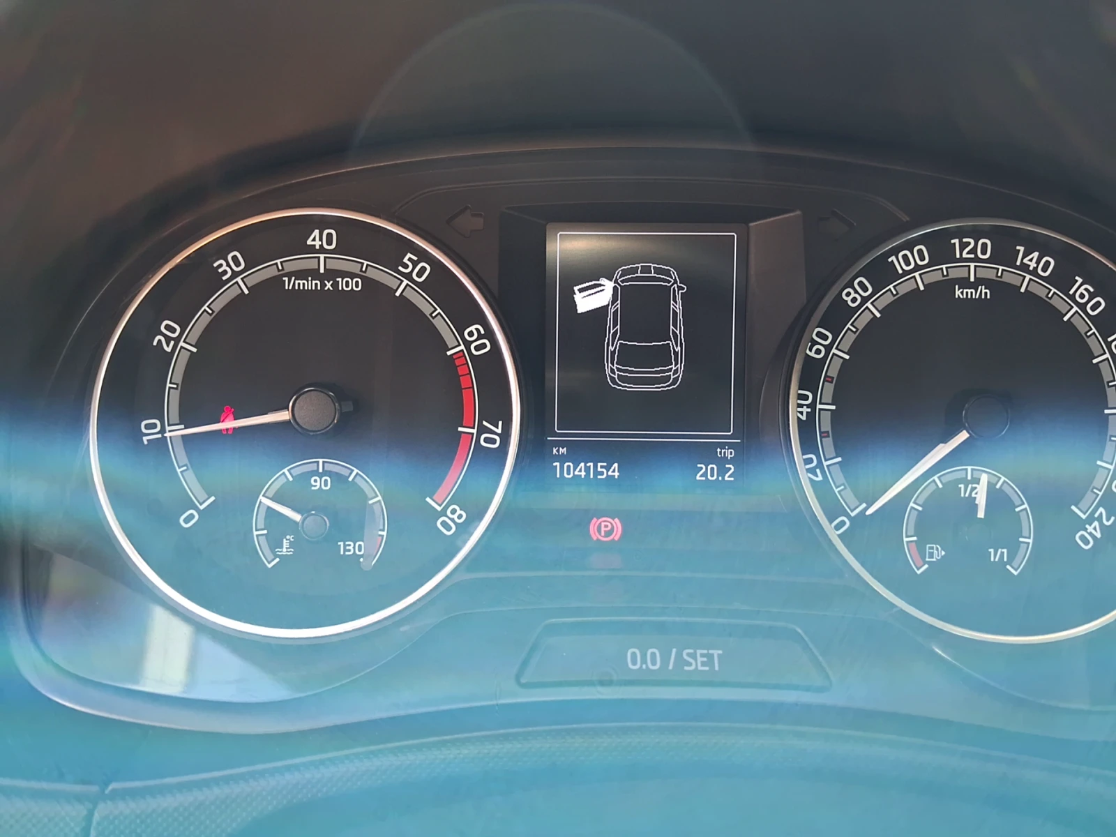 Skoda Fabia Комби Амбишън 1, 0 TSI / 70 kW / 95 к.с., 5M, снимка 10 - Автомобили и джипове - 55698626