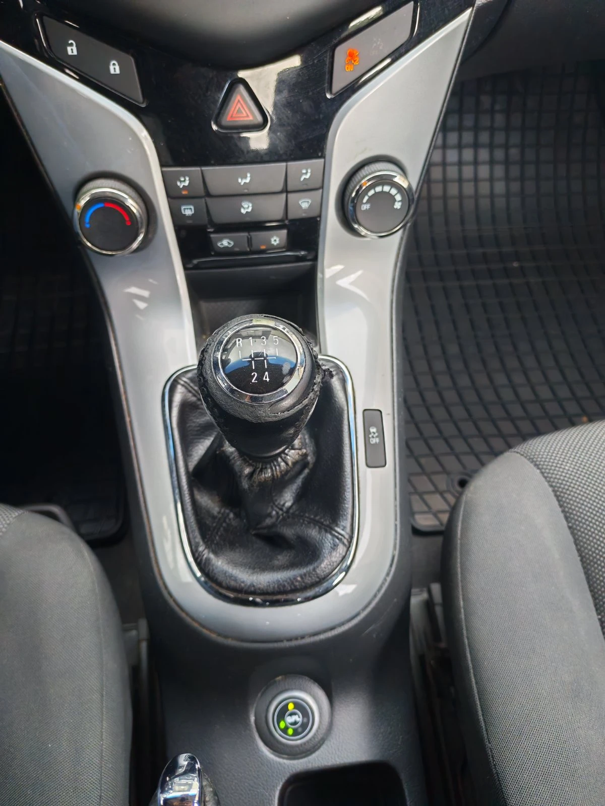 Chevrolet Cruze С Газова уредба, снимка 10 - Автомобили и джипове - 56213958