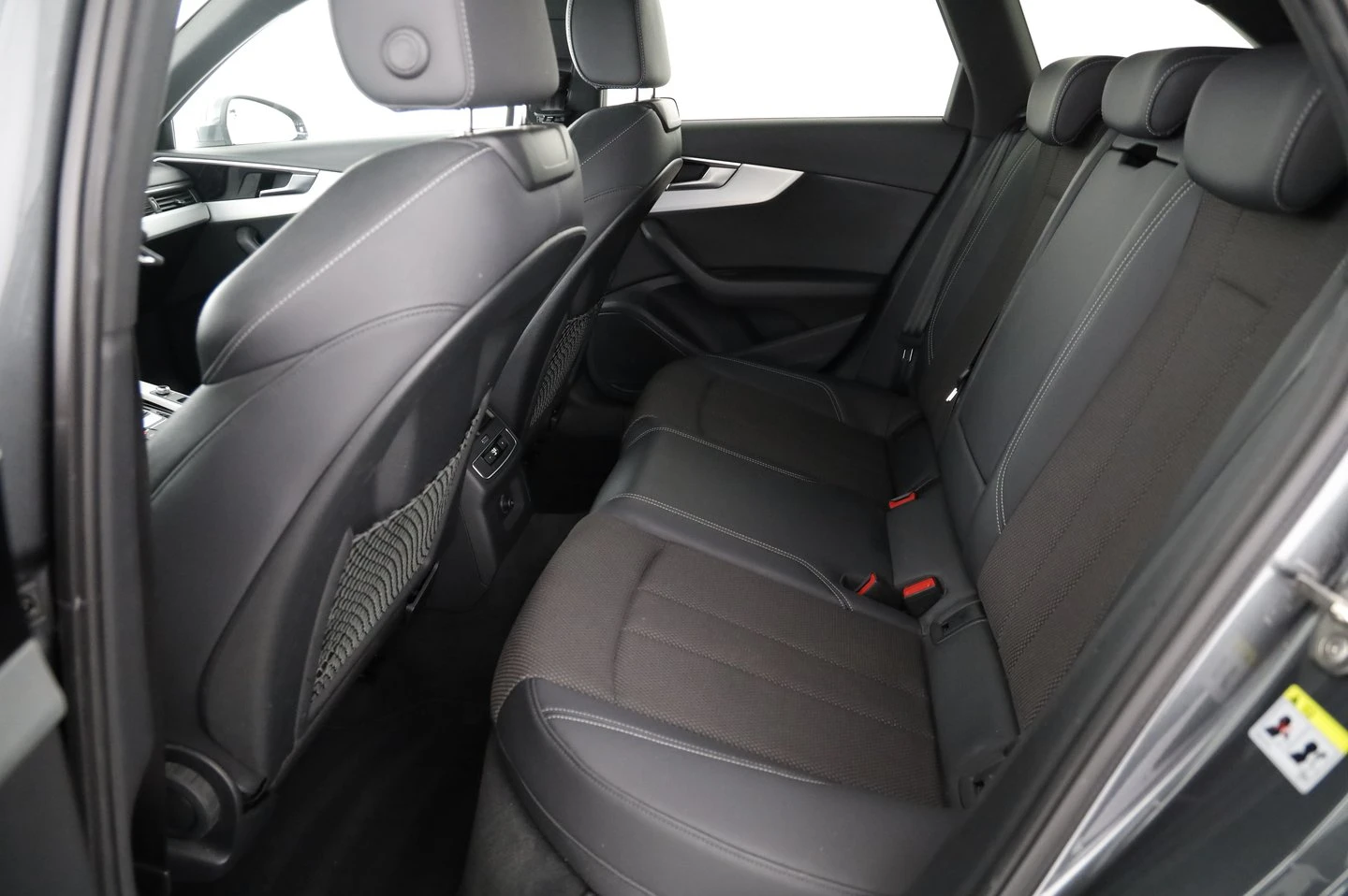Audi A4, снимка 8 - Автомобили и джипове - 56536222