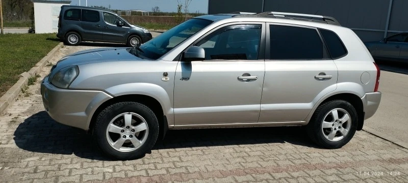 Hyundai Tucson, снимка 2 - Автомобили и джипове - 49034058