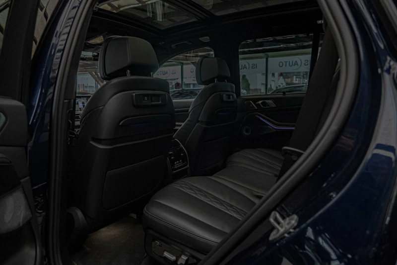 BMW X5 M50D/Swarovski/Bowers & Wilkins Diamond/Sky Lounge, снимка 9 - Автомобили и джипове - 52377222