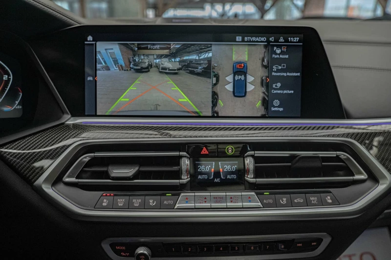 BMW X5 M50D/Swarovski/Bowers & Wilkins Diamond/Sky Lounge, снимка 11 - Автомобили и джипове - 52377222