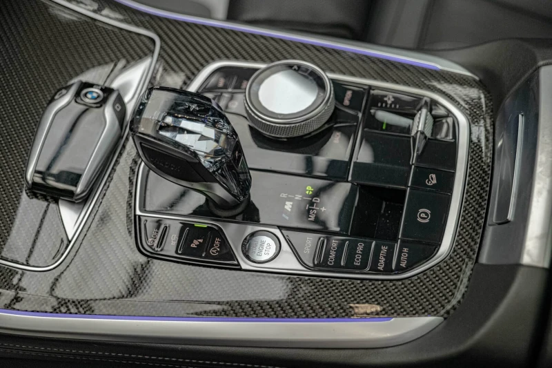 BMW X5 M50D/Swarovski/Bowers & Wilkins Diamond/Sky Lounge, снимка 10 - Автомобили и джипове - 52377222