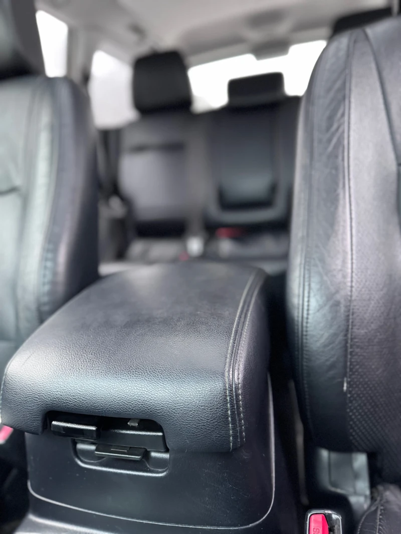 Mitsubishi Pajero, снимка 13 - Автомобили и джипове - 53305735