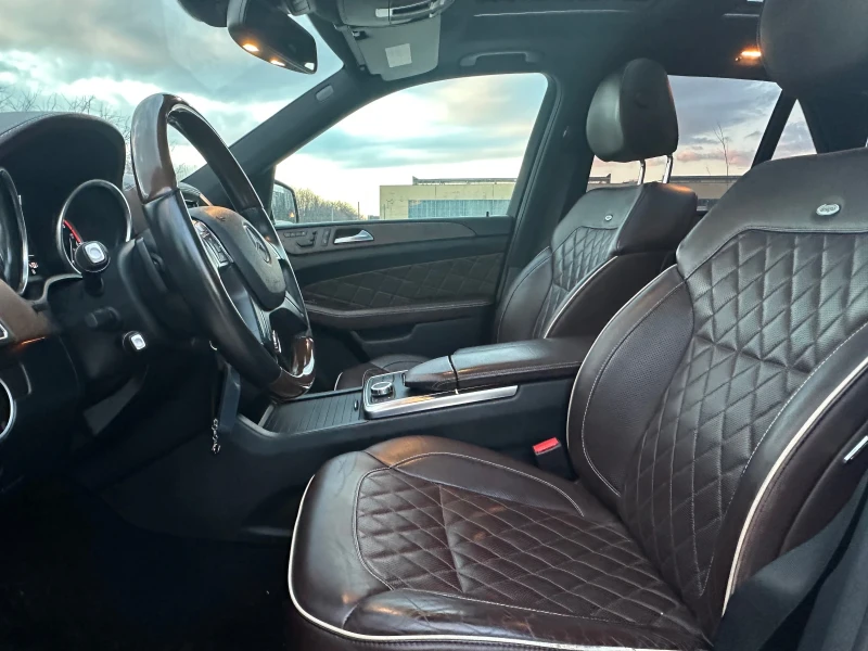 Mercedes-Benz ML 350 AMG DESINGO Подгрев* Обдухване* Сервизна история, снимка 11 - Автомобили и джипове - 53405461