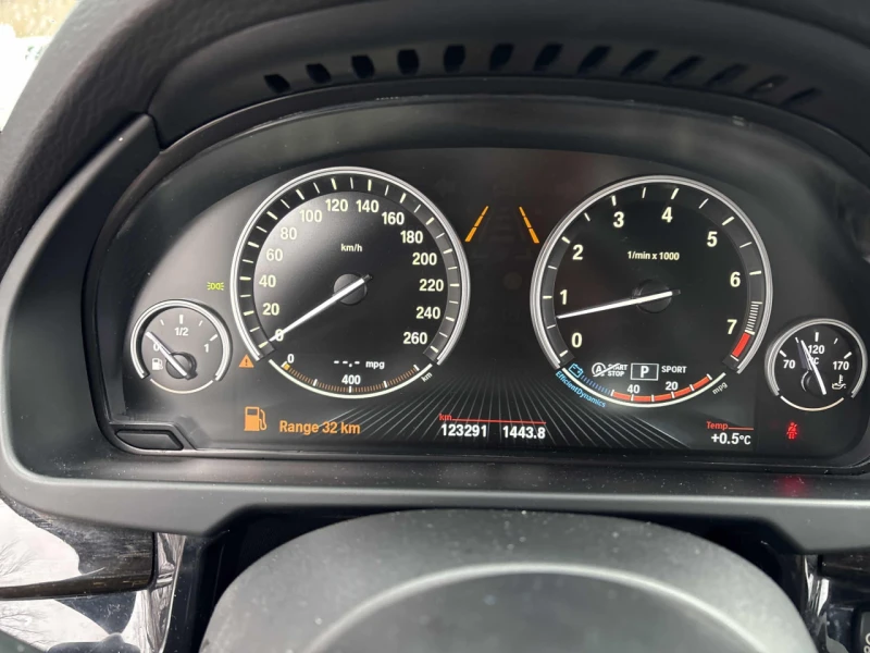 BMW X5 XDRIVE35I * М ПАКЕТ* 360 КАМЕРА* ПРЕДСТАВИТЕЛСТВО*, снимка 8 - Автомобили и джипове - 53577318