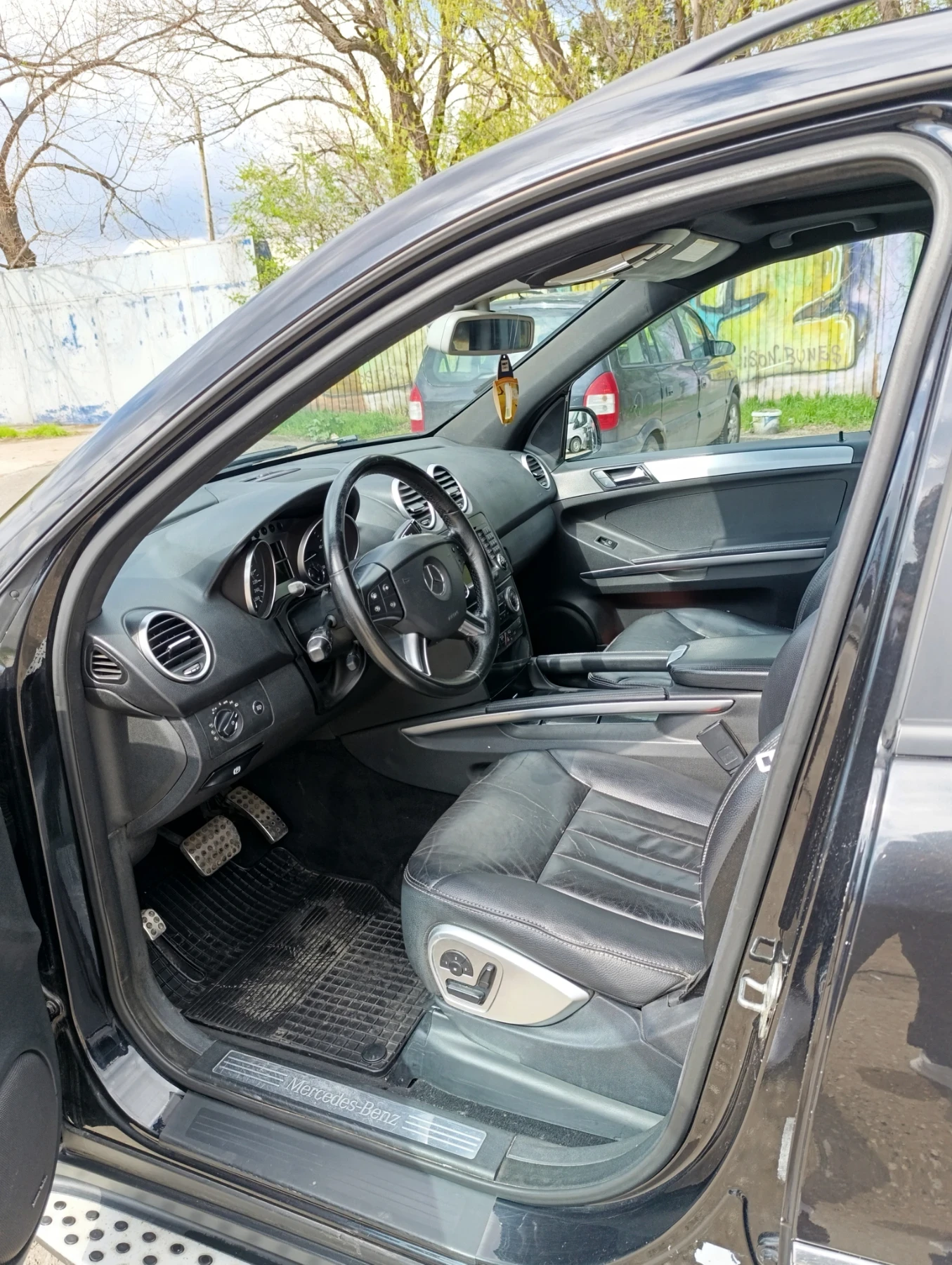 Mercedes-Benz ML 320 W164 - изображение 8