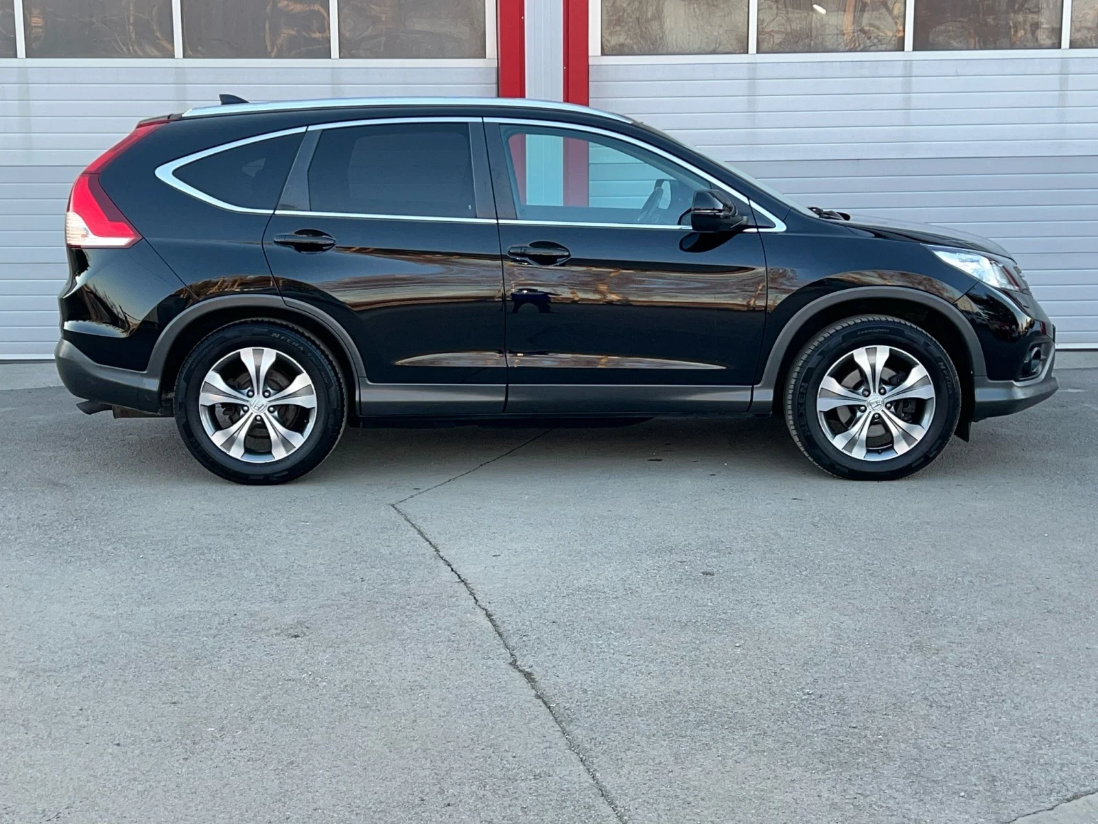 Honda Cr-v 2.2I D-TEC AWD AUTOMATIK PANORAMA NAVI KAMERA   - изображение 6
