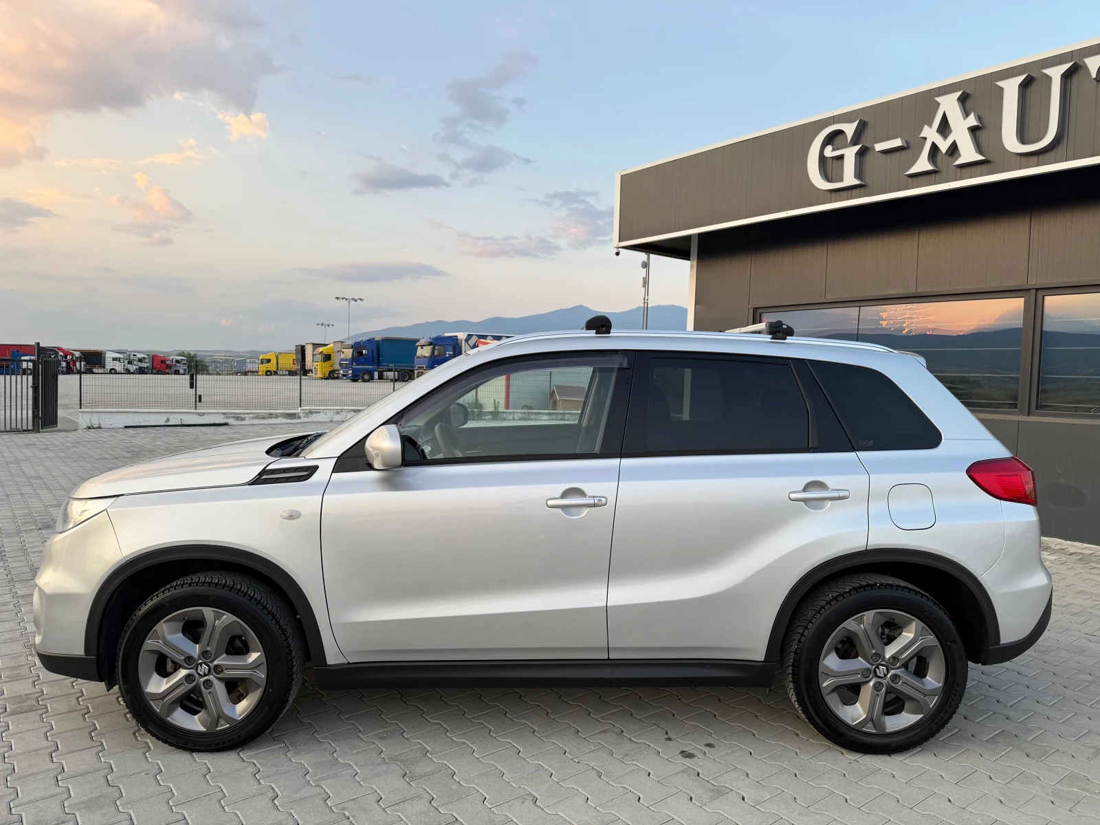 Suzuki Vitara 1.6i 4x4 120 ks СОБСТВЕН ЛИЗИНГ !!! - изображение 8