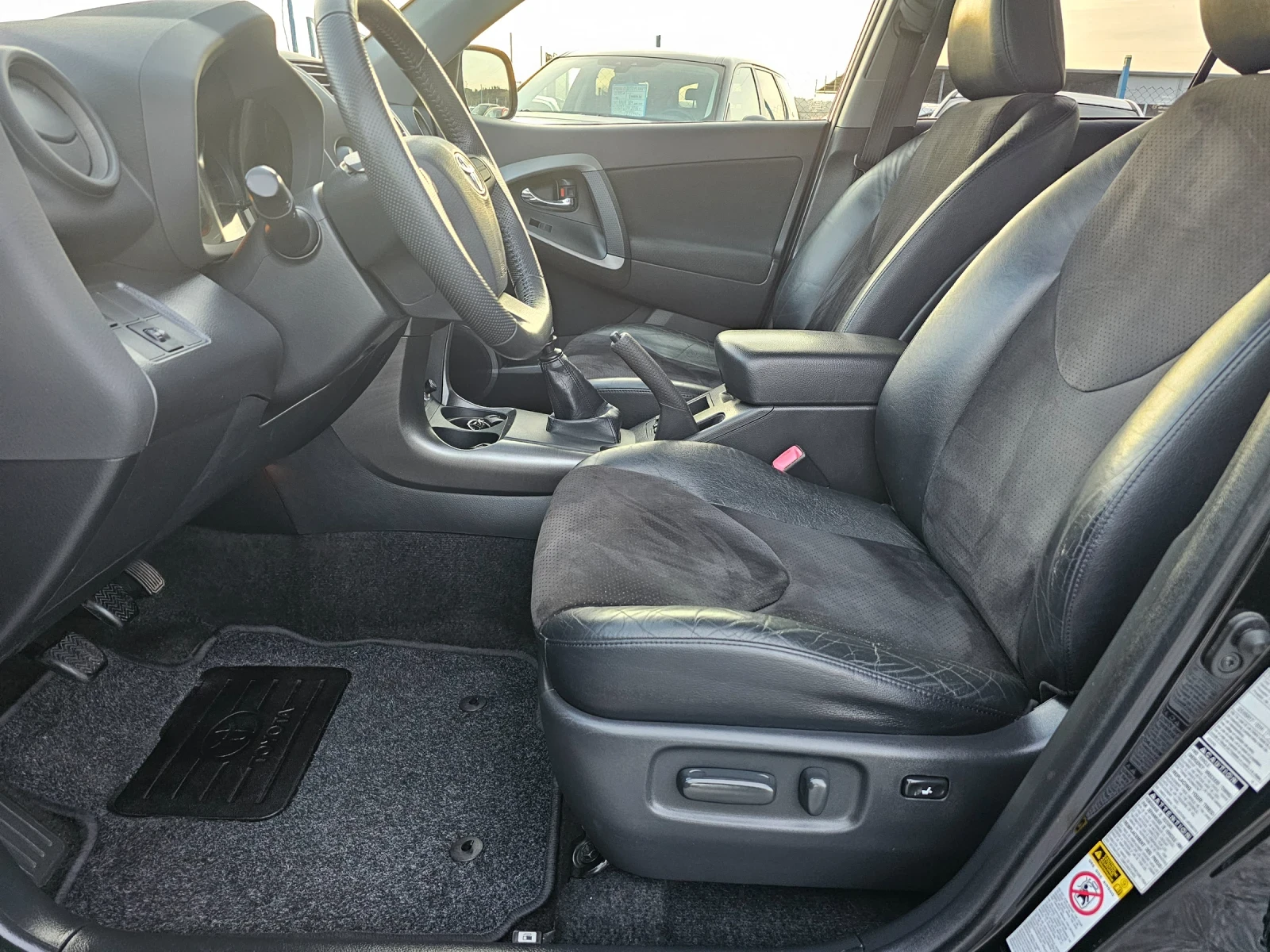 Toyota Rav4 2.2 D 150kc  Navi  - изображение 9