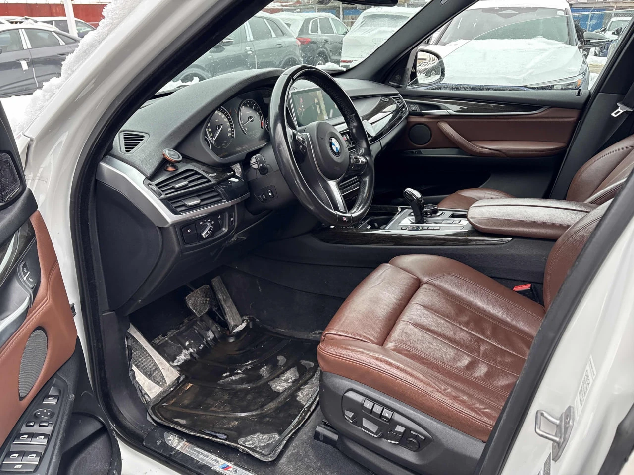 BMW X5 XDRIVE35I * М ПАКЕТ* 360 КАМЕРА* ПРЕДСТАВИТЕЛСТВО* - изображение 7