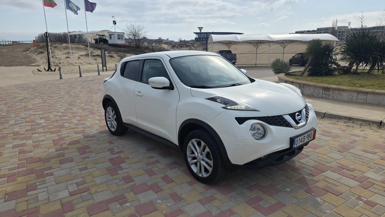 Nissan Juke 1.6i gaz, снимка 8 - Автомобили и джипове - 53840430