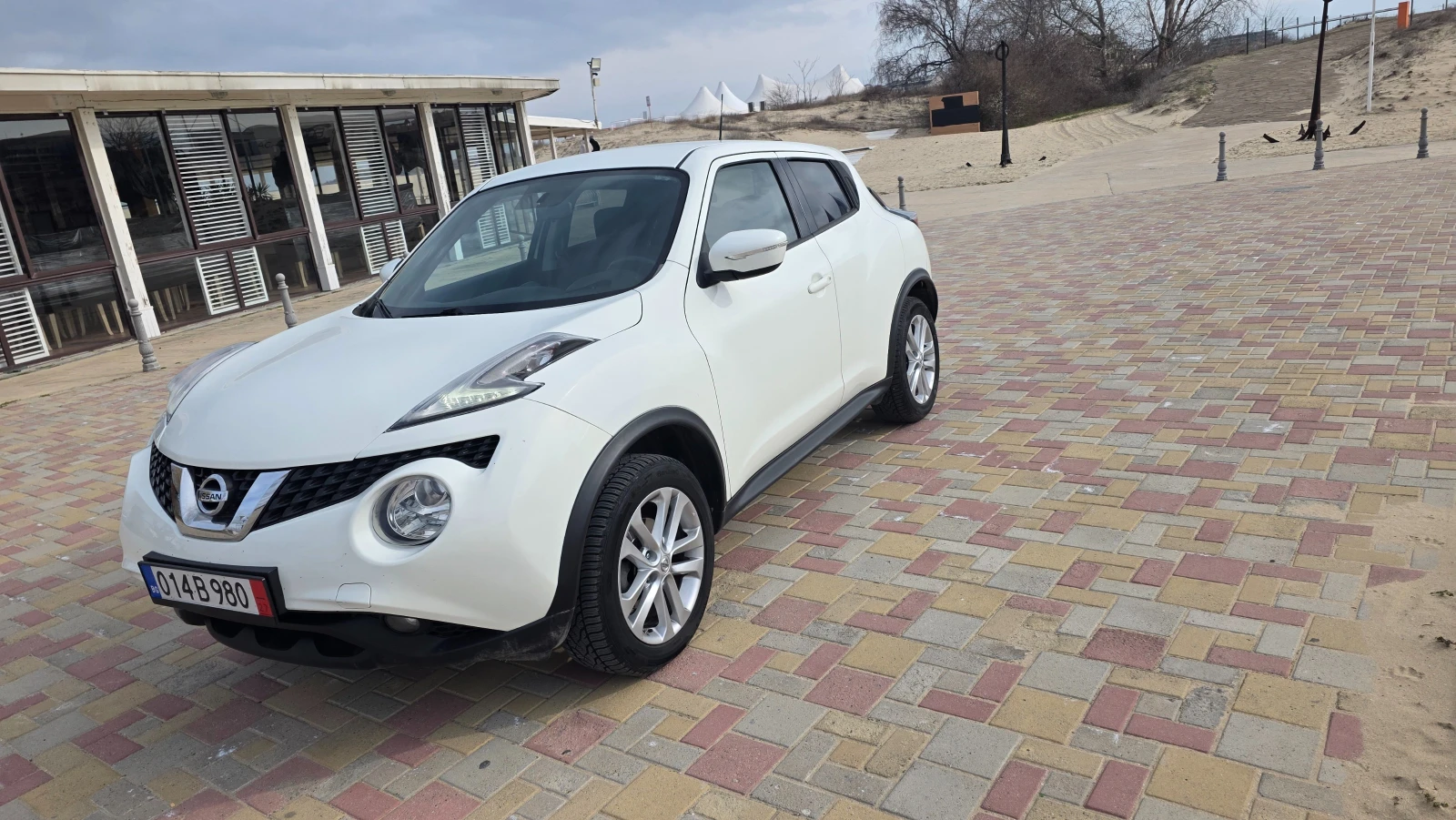 Nissan Juke 1.6i gaz, снимка 12 - Автомобили и джипове - 53840430