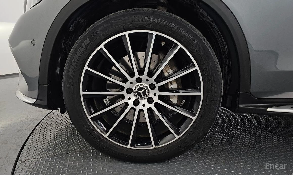 Mercedes-Benz GLC 220, снимка 5 - Автомобили и джипове - 54116746