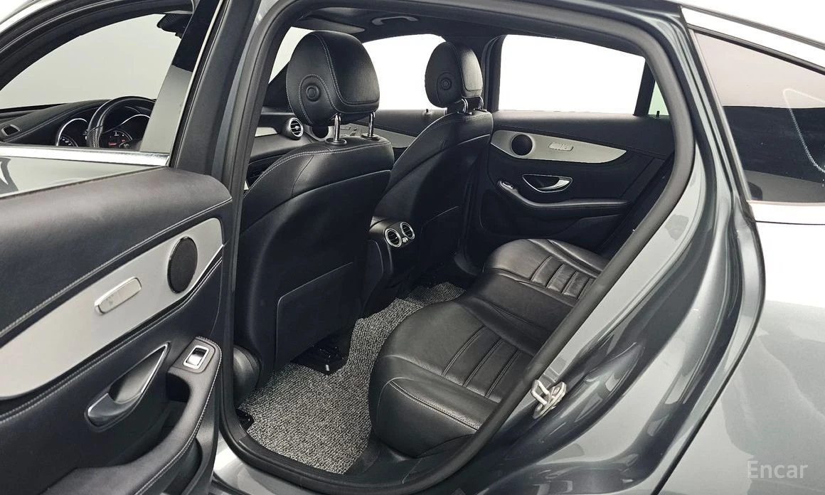 Mercedes-Benz GLC 220, снимка 12 - Автомобили и джипове - 54116746