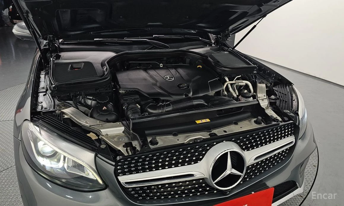 Mercedes-Benz GLC 220, снимка 6 - Автомобили и джипове - 54116746