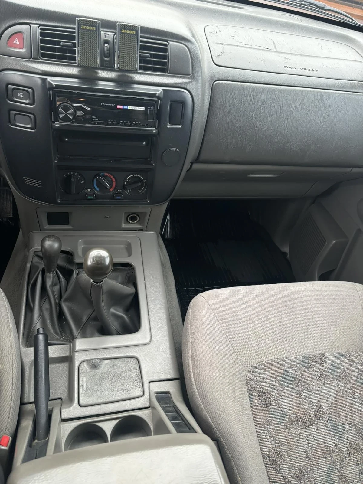 Nissan Patrol, снимка 8 - Автомобили и джипове - 54184159