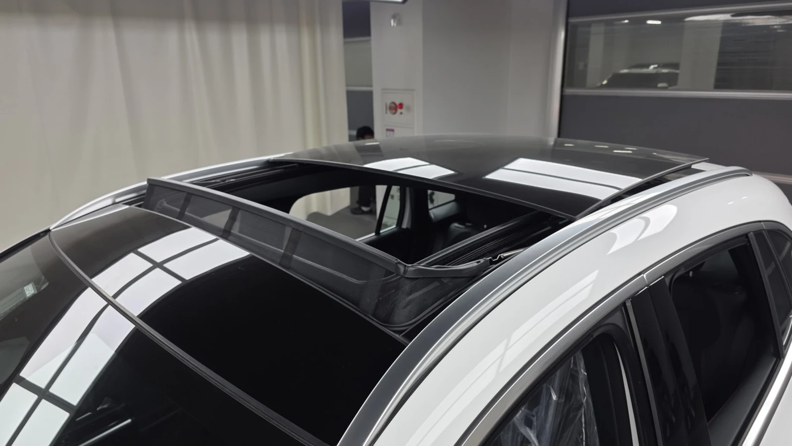 Mercedes-Benz EQA EQA250 AMG Line, снимка 4 - Автомобили и джипове - 54870499