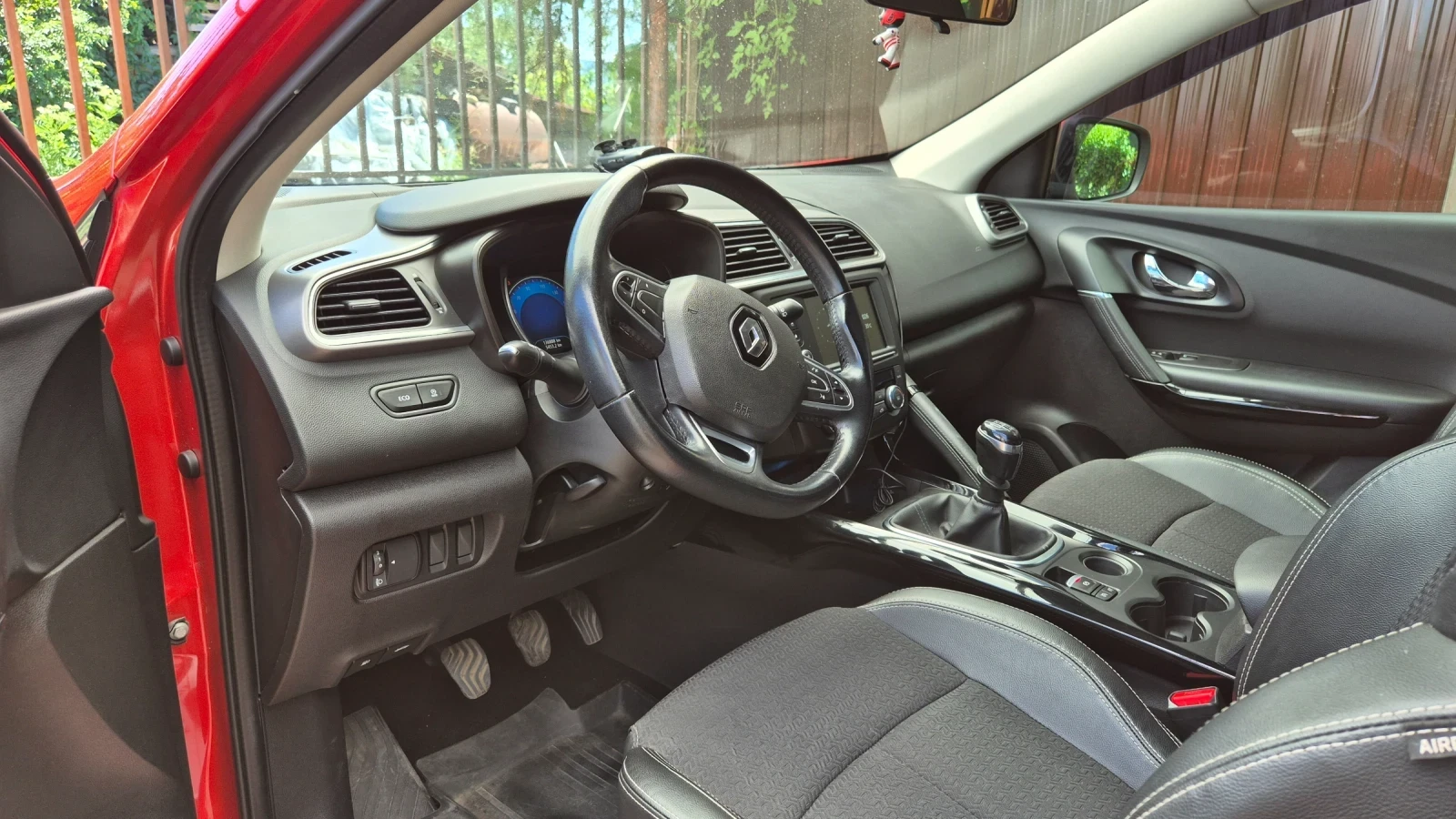 Renault Kadjar 1.5 DCI, снимка 5 - Автомобили и джипове - 55598835