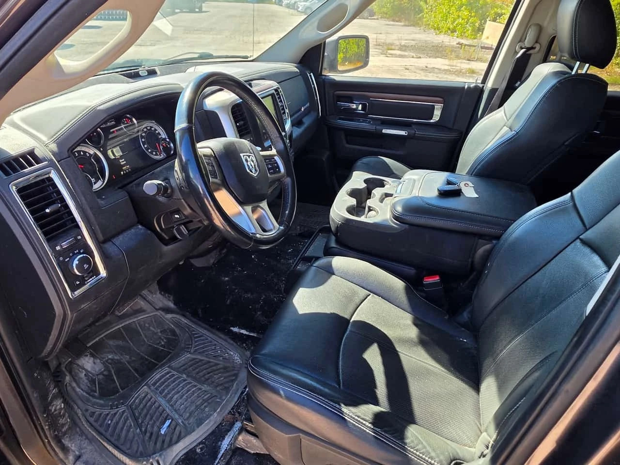 Dodge RAM 1500 * Laramie * CARFAX * ОПЦИЯ ЗА ФИНАНСИРАНЕ, снимка 5 - Автомобили и джипове - 56262212