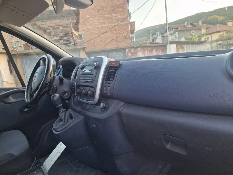 Opel Vivaro 1.6CDTI, снимка 8 - Бусове и автобуси - 48088981