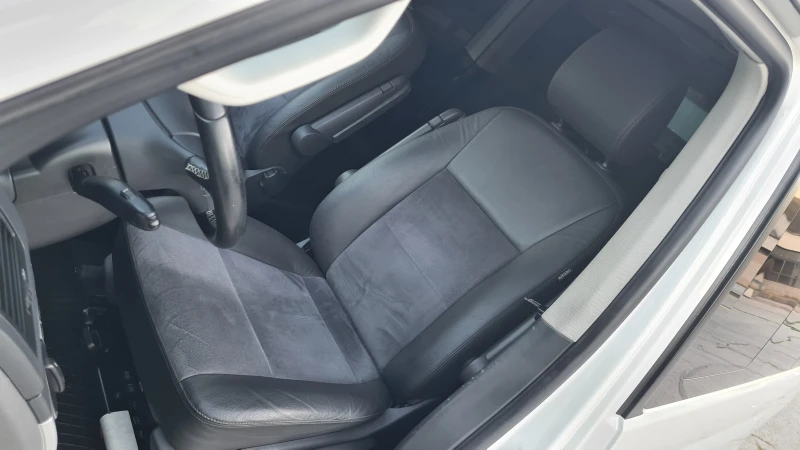 VW Multivan EDITION-25.4x4, снимка 4 - Бусове и автобуси - 51660416