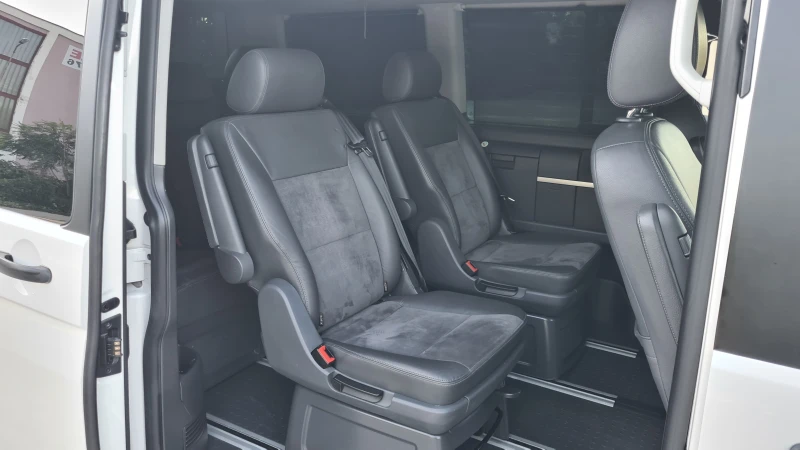 VW Multivan EDITION-25.4x4, снимка 8 - Бусове и автобуси - 51660416