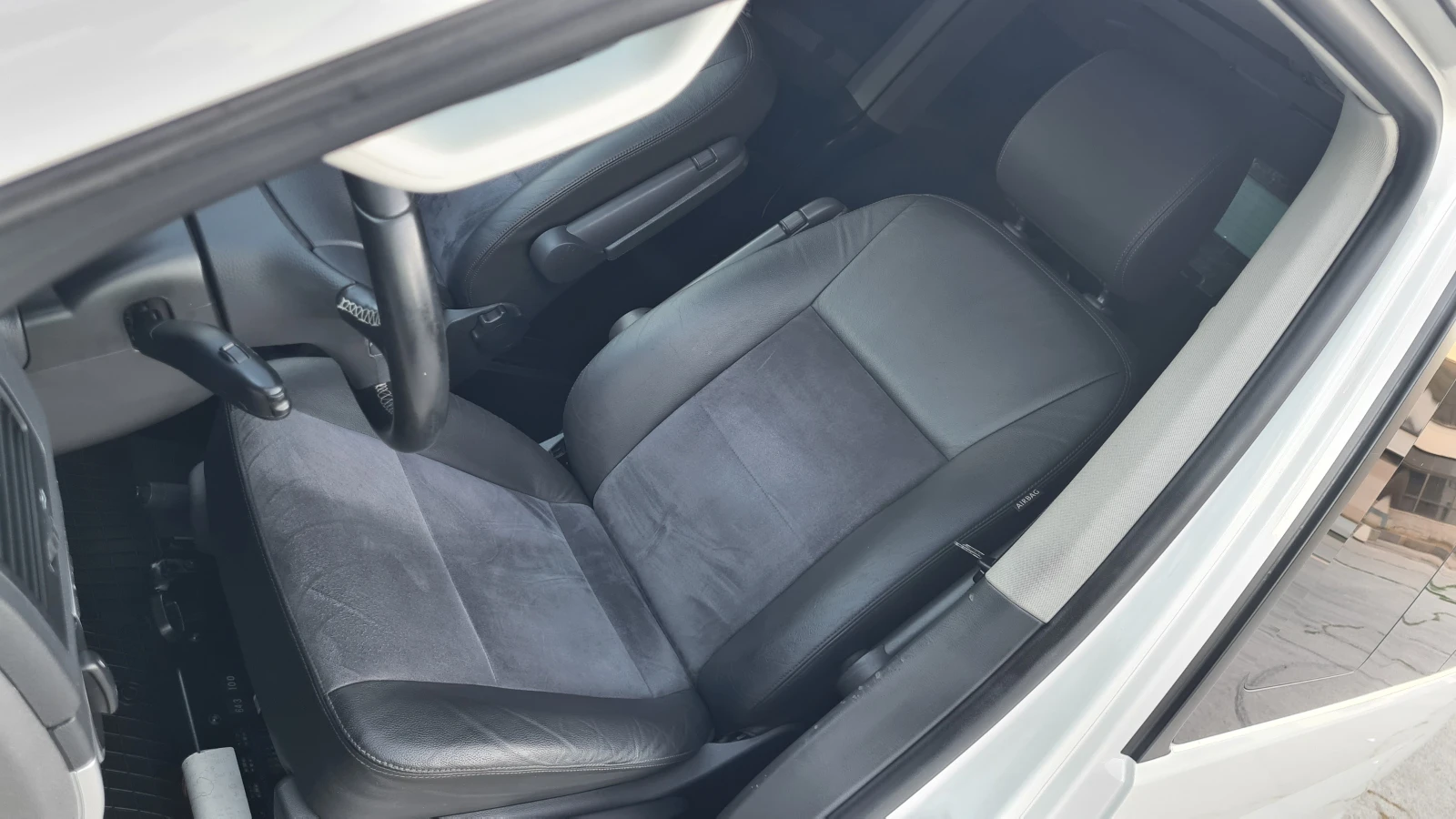 VW Multivan EDITION-25.4x4 - изображение 4